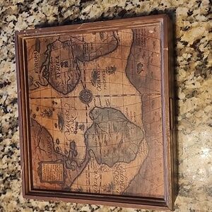 Map wooden lined box, rare unique